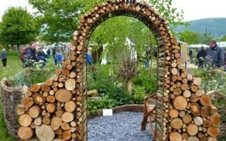Деревянная арка для сада