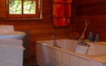Обустройство ванной в деревянном доме