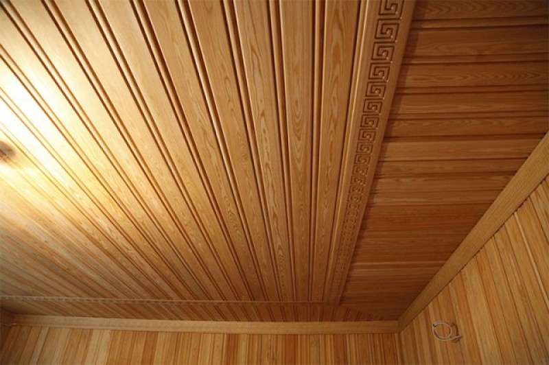 деревянный потолок фото